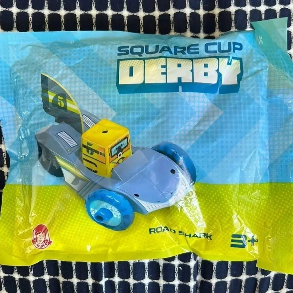 Wendy’s meal toy build car Square Cup Derby 14 piece ages 3 & up
